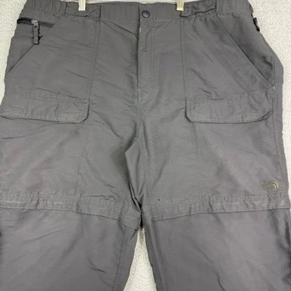 The North Face Mens Gray Convertible Zip Off Cargo Hiking Pants Size 40x32‎